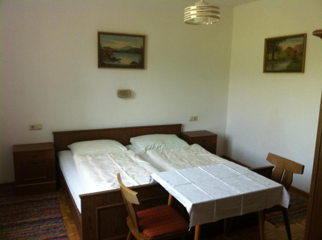 Gasthof Pension Steinberger Занкт-Ґеорґен-ім-Аттерґау Номер фото